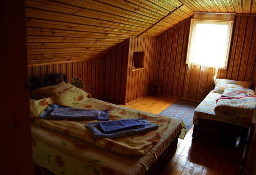 سوئیت با بالکن, Casa Lorena