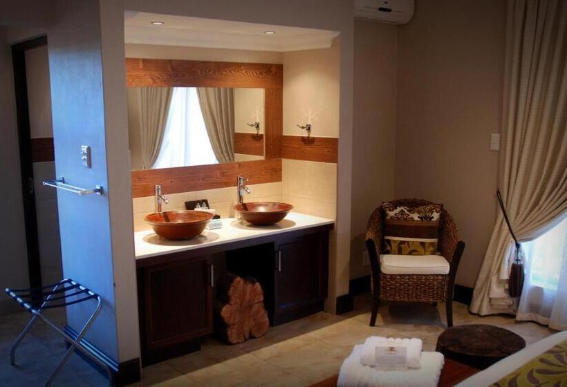 Люкс Повышенной Комфортности, Kathuhari Guesthouse
