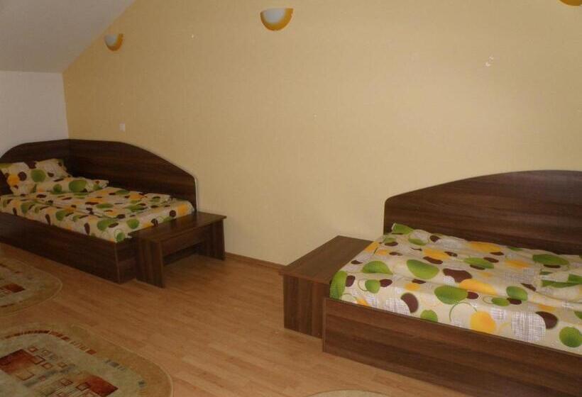 Люкс 2 Спальни, Pensiunea Neredy