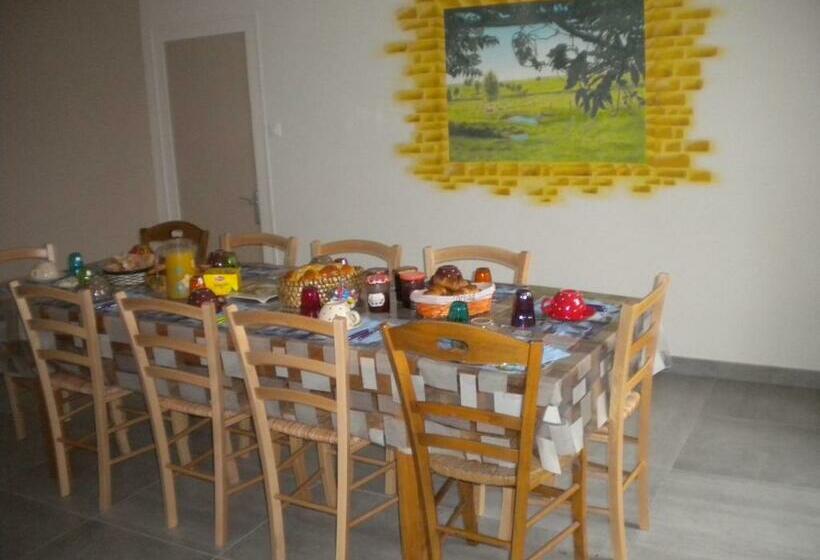 Номер Стандарт, Chambres D Hôtes Antézière