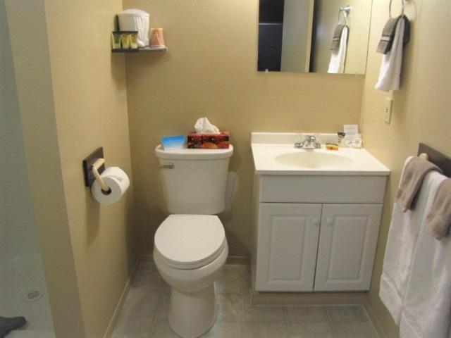 Номер Стандарт, Bear Country Inn And Suites