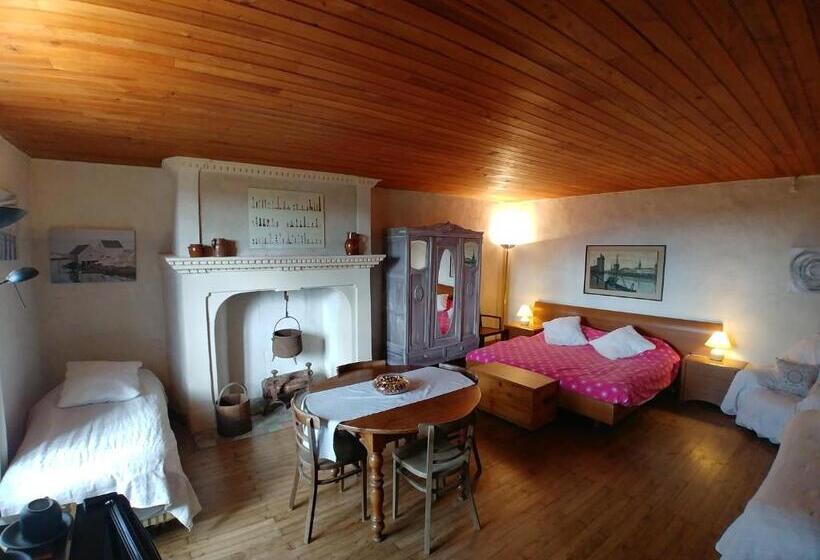 Семейный Номер, Chambres D Hotes Manoir Le Cristal  Futuroscope à Petit Prix