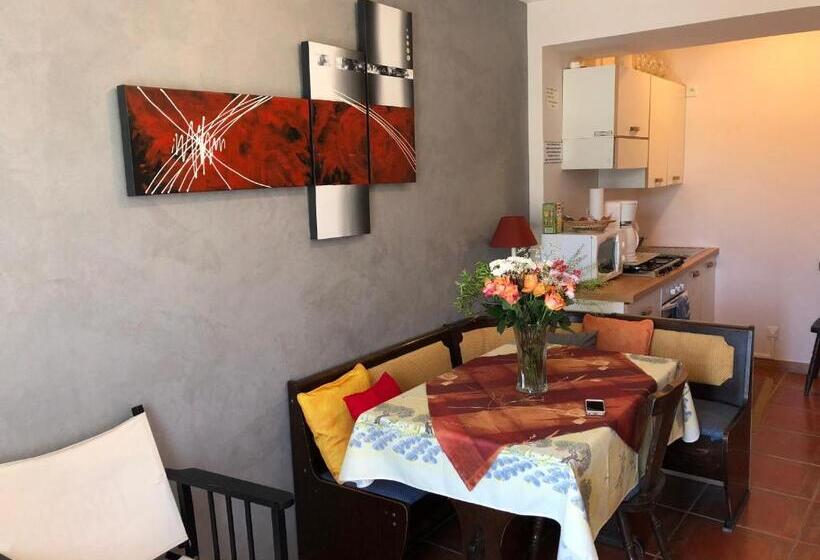 Family Suite, La Carrière