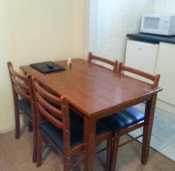 Семейный Номер, Bargo Motor Inn