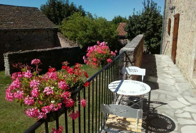 Номер Стандарт, Auberge De Cadenas