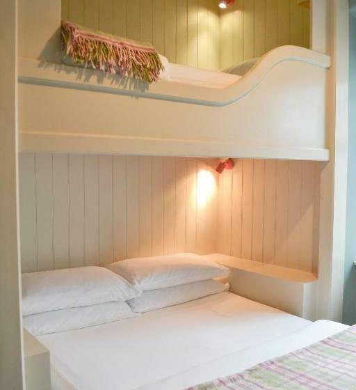 스탠다드 트리플 룸, The Rocks At Plas Curig Hostel