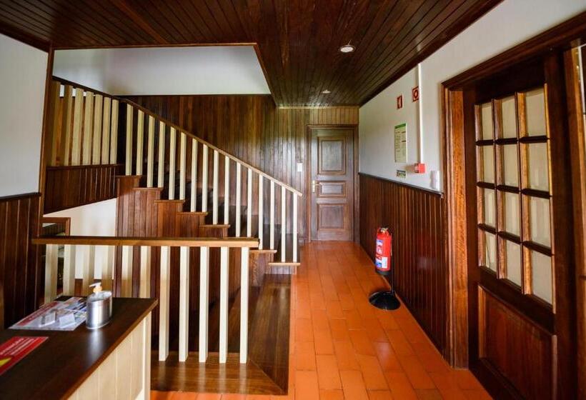 Дом 4 Спальни, Greenside Of Sea Hostel