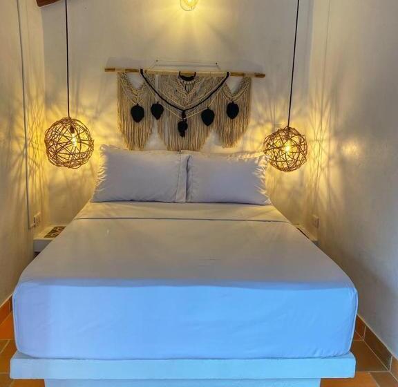 Номер Стандарт с Балконом, Traveler Hostel