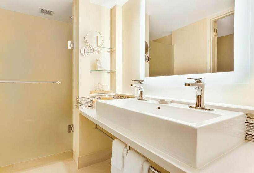 Pokój Premium, Eden Roc Miami Beach