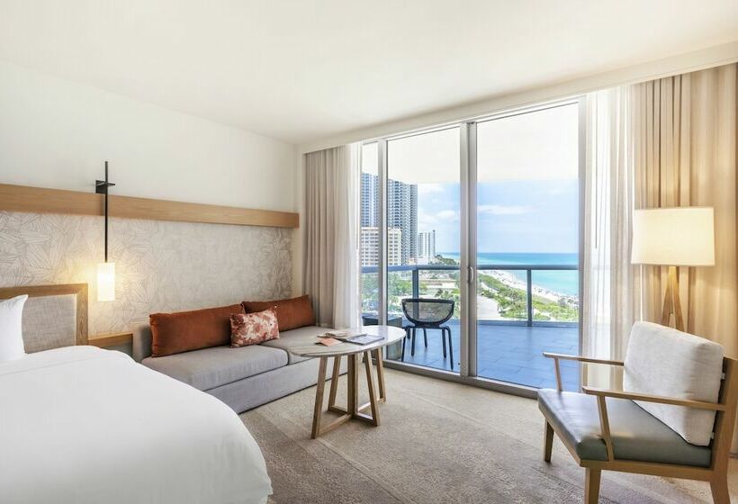 小型套房带海景, Eden Roc Miami Beach