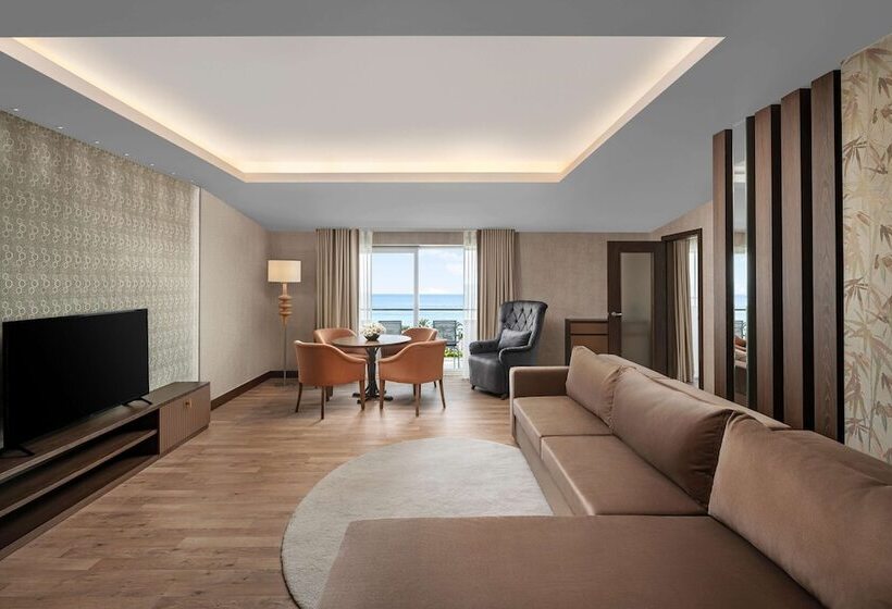 带大床的套房, Papillon Ayscha Resort & Spa