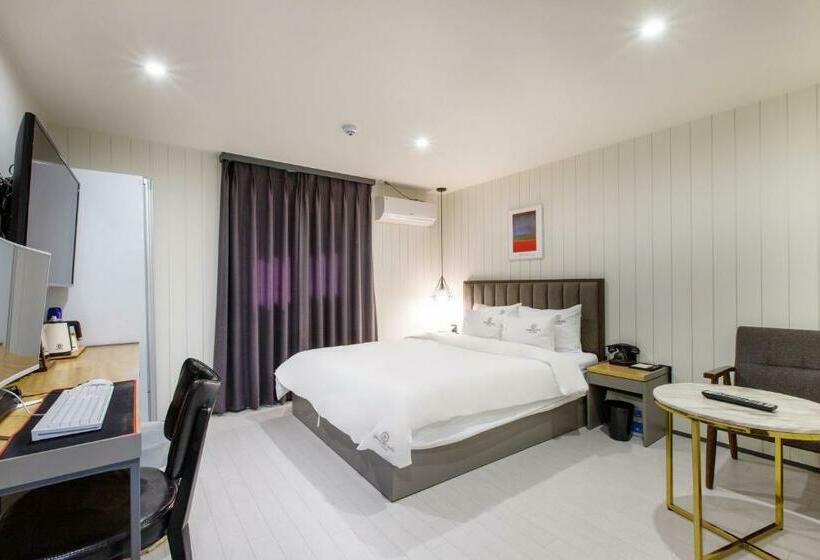 Номер Стандарт, Brown Dot Hotel Minam