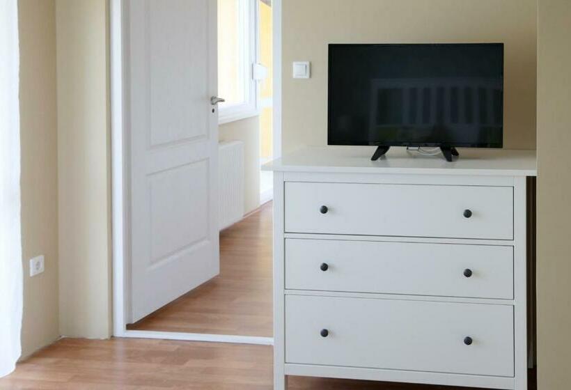 Номер Deluxe, Levendula Apartmanház