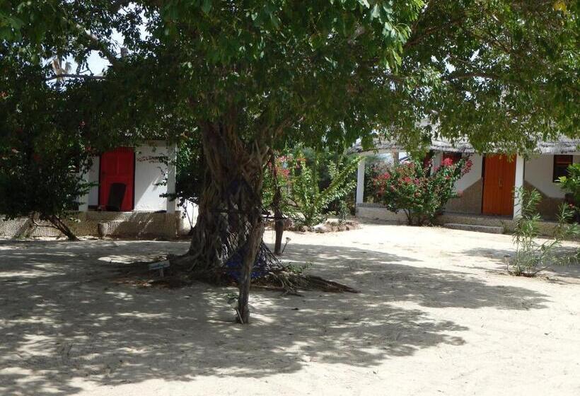 Habitación Familiar Vista Jardín, Bazouk Du Saloum Ecolodge