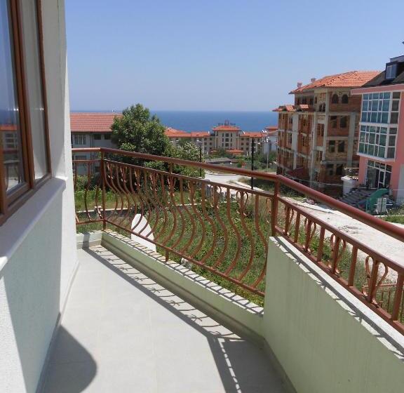 آپارتمان 1 خوابه با بالکن, Family Hotel Amore