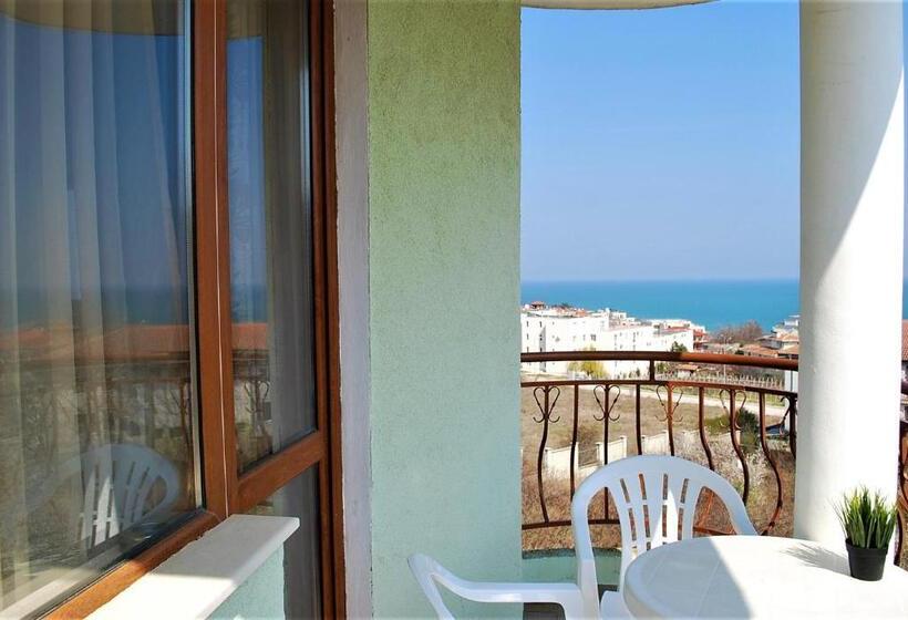 استودیو استاندارد با بالکن, Family Hotel Amore