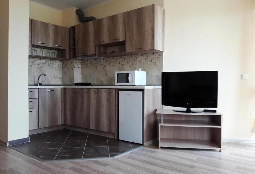 آپارتمان 2 خوابه, Family Hotel Amore