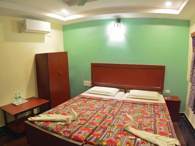 高级园景房, Siva Guest House