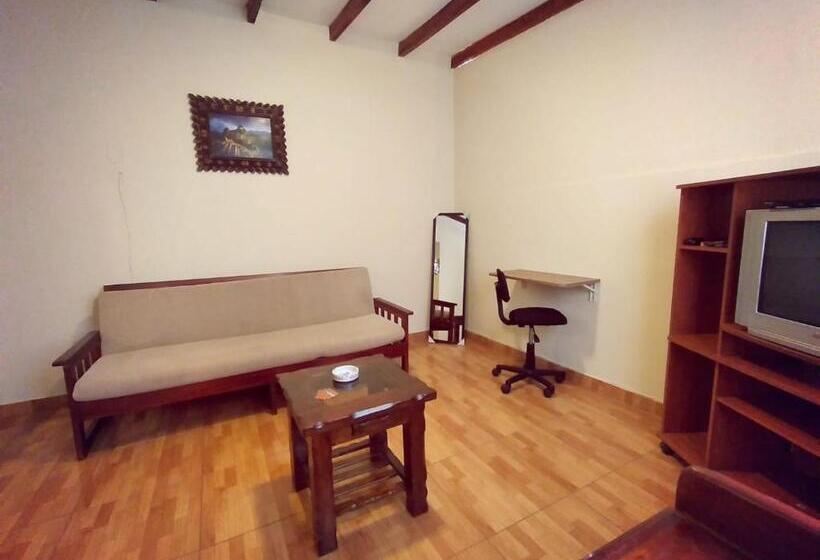 غرفة قياسية فردية, Enhebra House