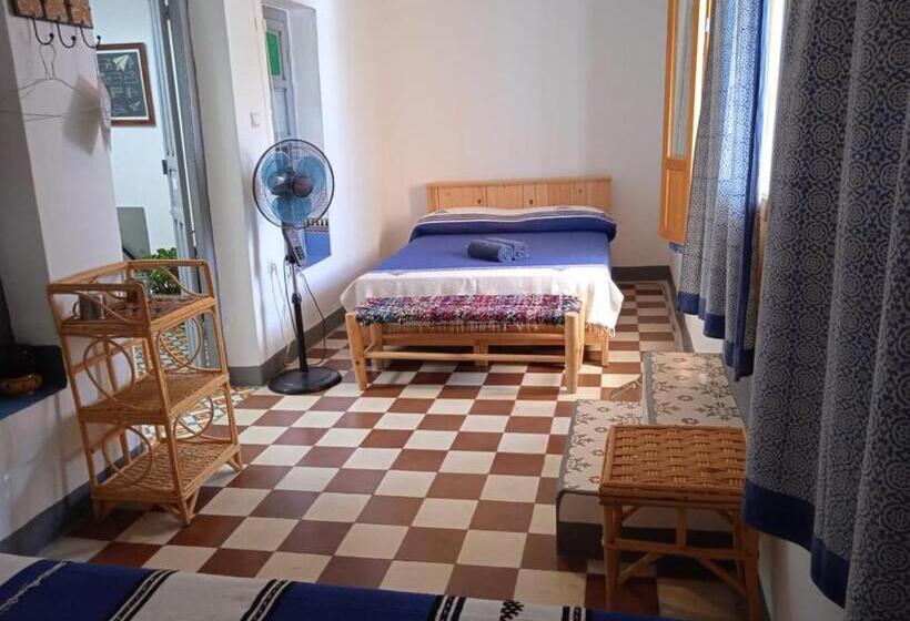 Номер Стандарт Трехместный, Vallparadis Pension Familiar Firdaus