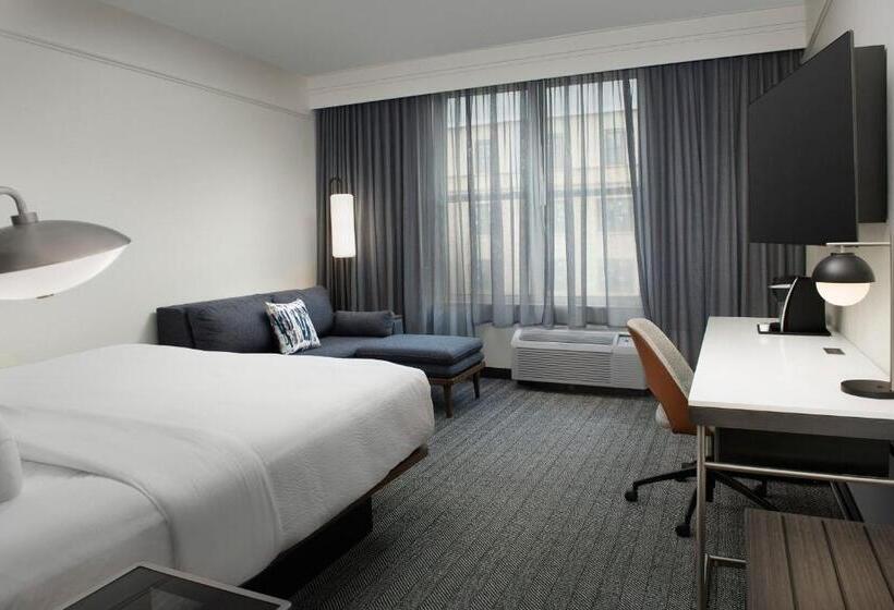 带大床的标准间, Courtyard By Marriott Savannah Downtown   Historic District