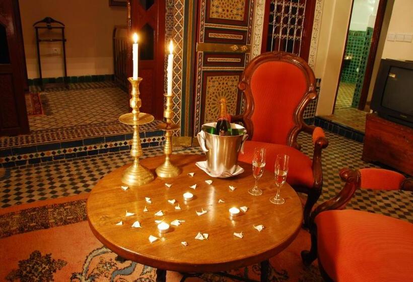 标准三人间, Riad El Ghalia