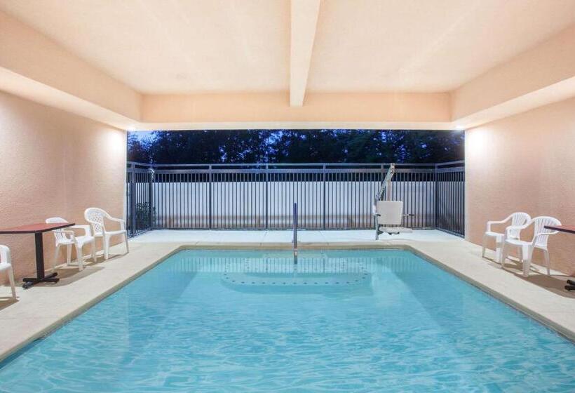 Номер Стандарт, Ramada By Wyndham Fresno Northwest