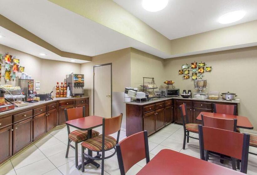 Студия Стандарт, Ramada By Wyndham Fresno Northwest
