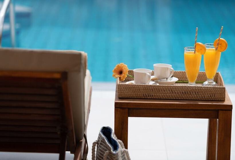 اتاق خانوادگی, High Beach Resort
