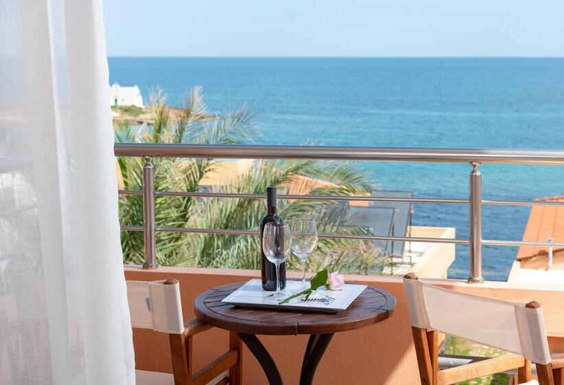سوییت با چشم‌انداز دریا, High Beach Resort
