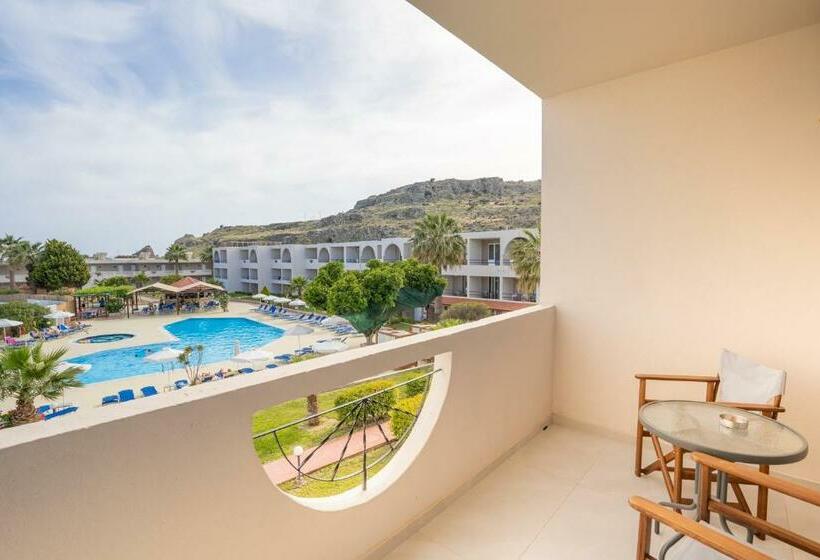 Номер Deluxe Вид на Бассейн, Lardos Bay