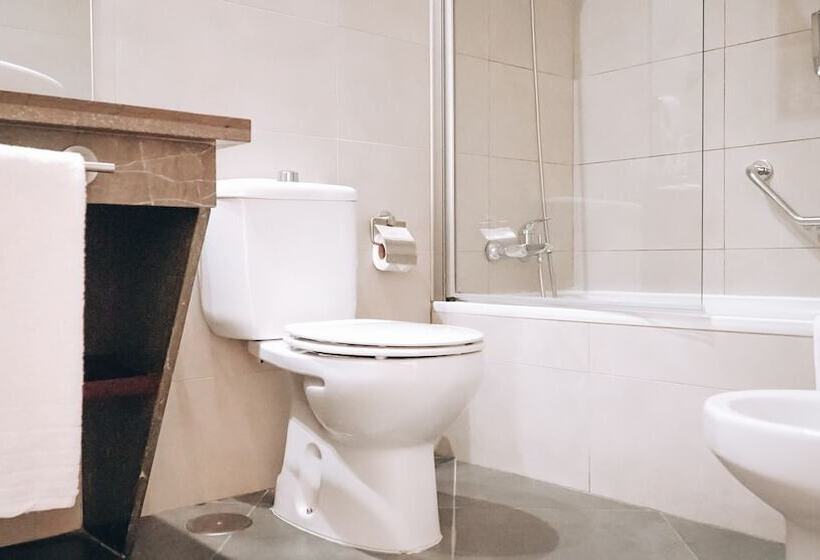 Номер Стандарт, Vertice Sevilla Aljarafe
