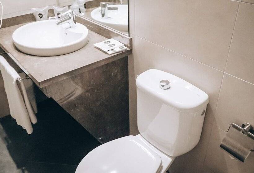 Номер Стандарт, Vertice Sevilla Aljarafe