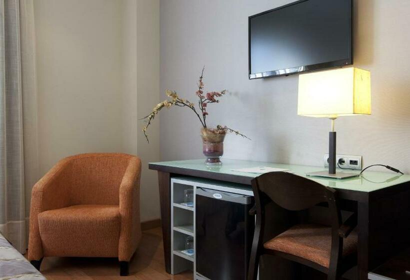 Номер Стандарт, Vertice Sevilla Aljarafe