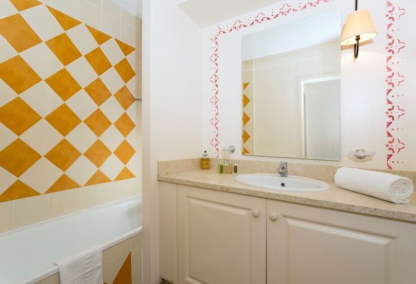 Апартаменты 2 Спальни, Madame Vacances Domaine Du Provence Country Club Service Premium