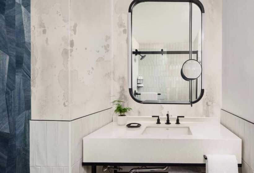 스탠다드 룸, Kimpton Theta New York   Times Square, An Ihg