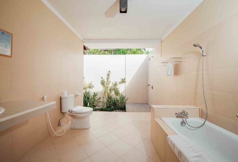Бунгало Deluxe, Kuta Puri Bungalows Villas And Resort