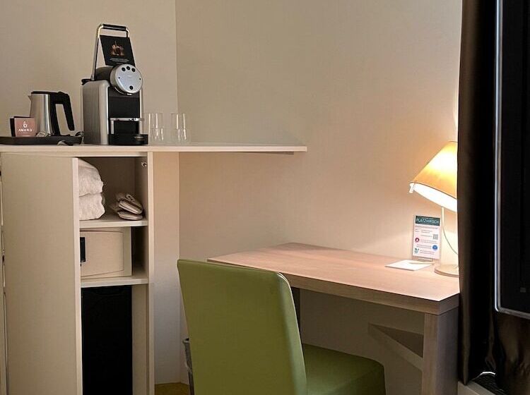 اتاق سوپریور با تخت بزرگ, Platzhirsch Zürich   Downtown Boutique Hotel & Sushi Lounge