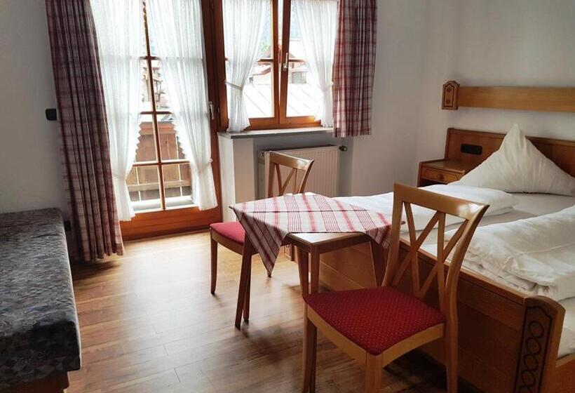 Семейный Номер, Gasthof Altes Forsthaus