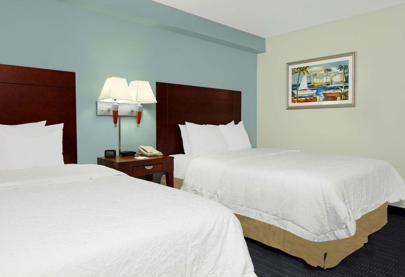 חדר סטנדרט עם מיטת קווין, Hampton Inn Cocoa Beach/cape Canaveral