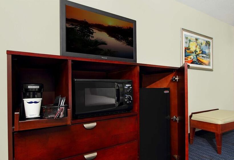 חדר סטנדרט שתי מיטות זוגיות, Hampton Inn Cocoa Beach/cape Canaveral