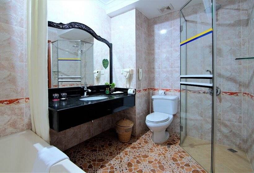 Номер Deluxe Вид на Бассейн, Somadevi Angkor Resort & Spa