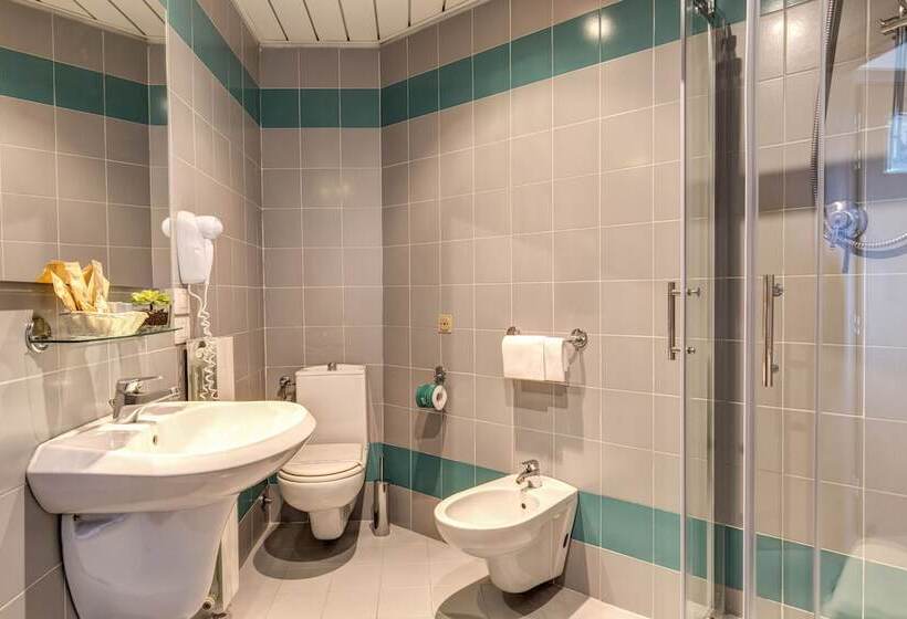 Номер Стандарт с Балконом, Tuscany Inn