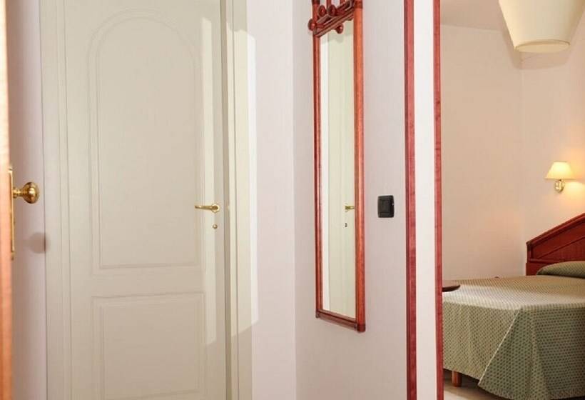 Номер Стандарт Трехместный, Villa Rosa