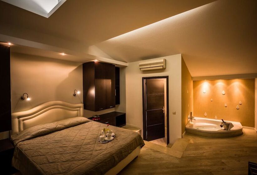 Люкс, Mediterranean Beach Resort