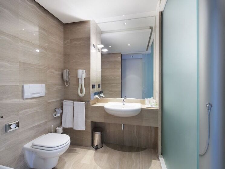 اتاق استاندارد, Doubletree By Hilton Turin Lingotto