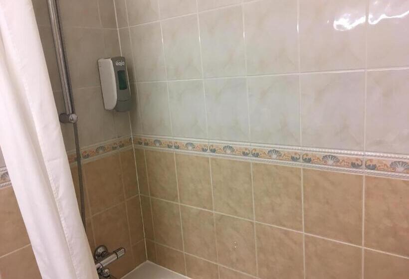 اتاق استاندارد, Moreton Park