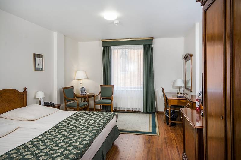 سوییت جونیور, Qubus Hotel Wrocław