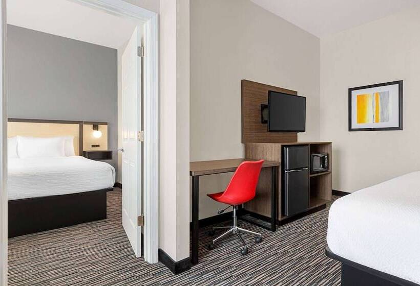 スイート, Ramada By Wyndham Marina