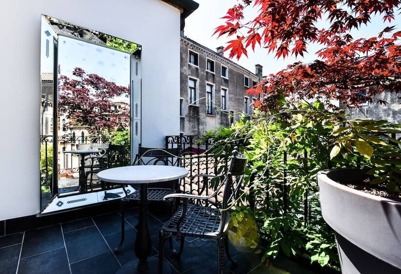 Suite with Terrace, Palazzina Grassi